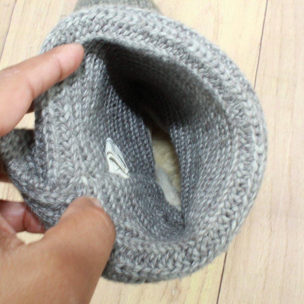 UGG Classic Cardy Gray Wool Big Button Sweater Knit  Boots Size 7 - Picture 8 of 11